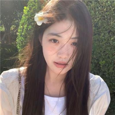 9顶假发的女孩